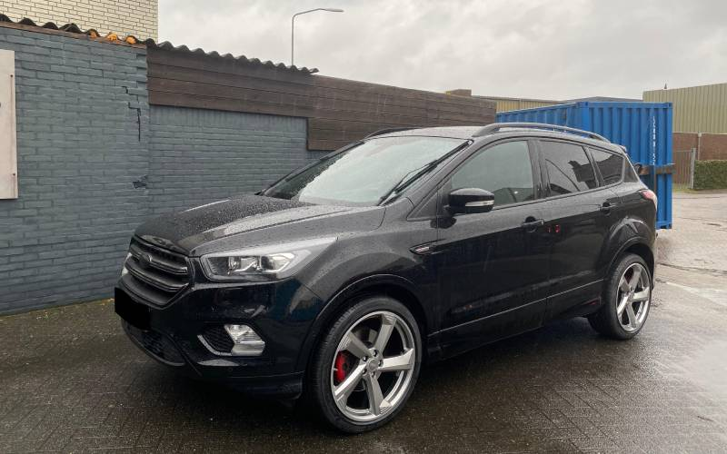 Ford Kuga met DBV Torino III velgen