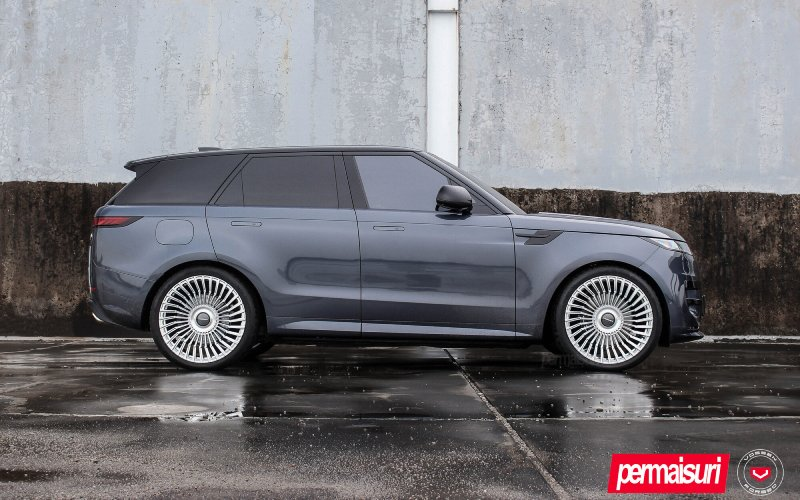 Land Rover Range Rover Sport met Vossen Wheels UV-5 velgen