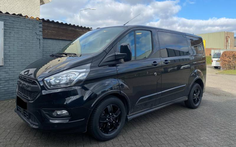 Ford Transit Custom met Autec Quantro 5H velgen