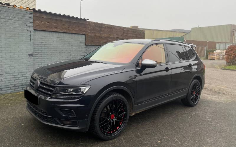 Volkswagen Tiguan met MAM RS4 DEMO velgen