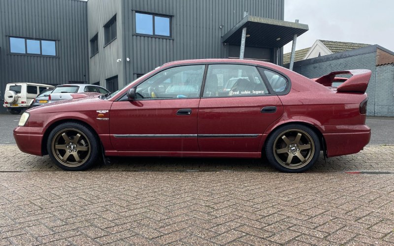 Subaru Legacy met Bola B1 velgen