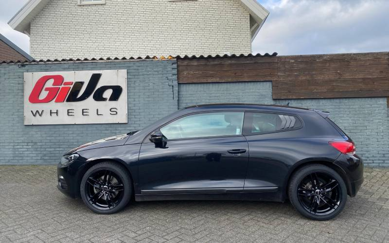 Volkswagen Scirocco met Monaco RR8M velgen