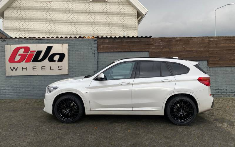 BMW X1 met Carmani CA20 Ludwig velgen