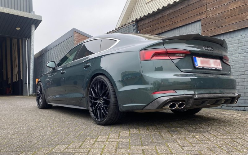 Audi A5 met Carmani CA20 Ludwig velgen