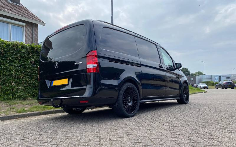 Mercedes-Benz Vito met Cades Liniar velgen