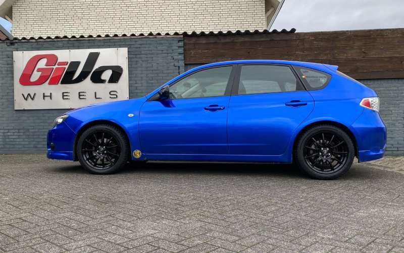 Subaru Impreza met MSW 85 velgen