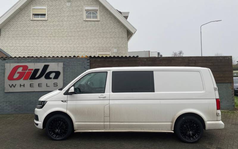 Volkswagen Transporter met Platin P70 velgen