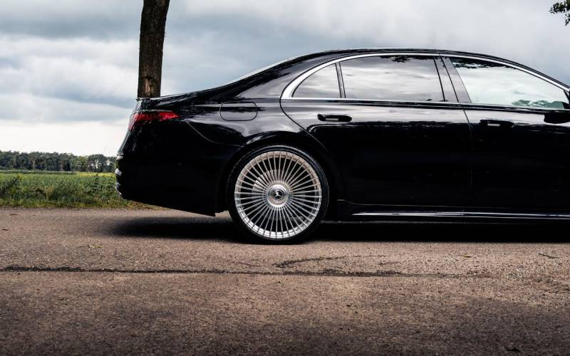 Mercedes-Benz S-Class met Korbach Forged LS840 velgen