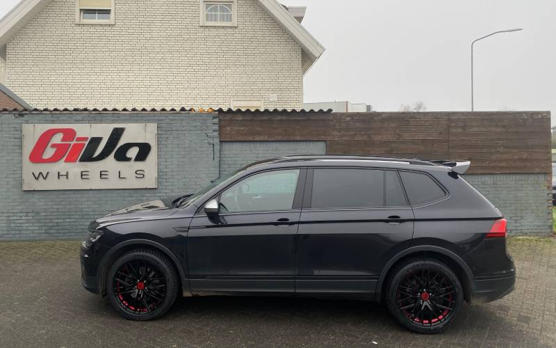 Volkswagen Tiguan met MAM RS4 DEMO velgen