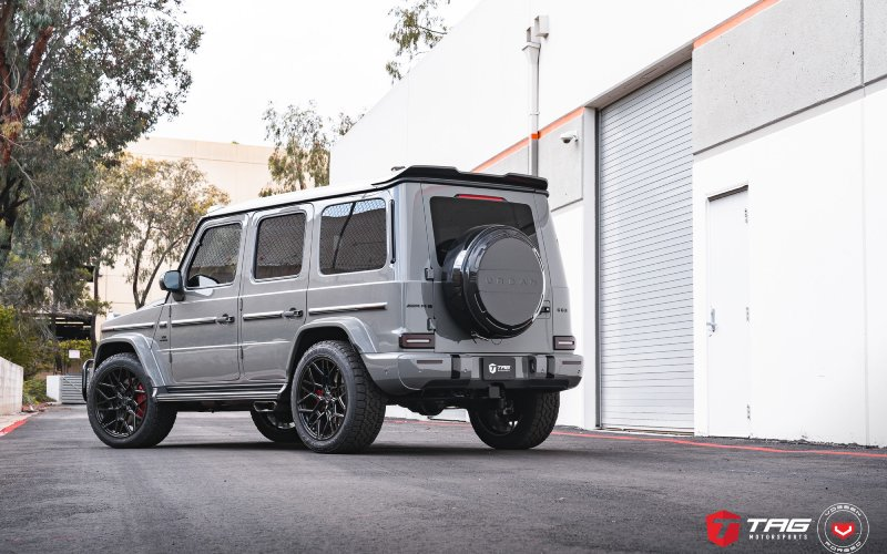 Mercedes-Benz G-Class AMG met Vossen Wheels UV-1 velgen