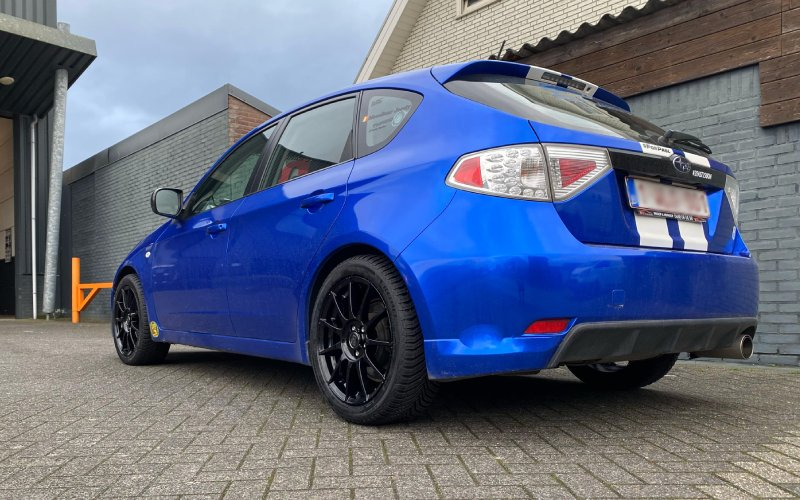 Subaru Impreza met MSW 85 velgen