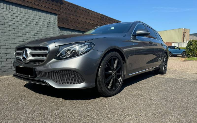 Mercedes-Benz E-Class met RC Design RC32 velgen