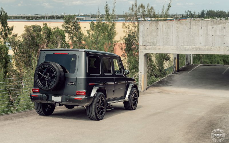 Mercedes-Benz G-Class AMG met Vossen Wheels UV-X velgen