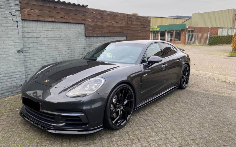 Porsche Panamera met GMP Rebel velgen