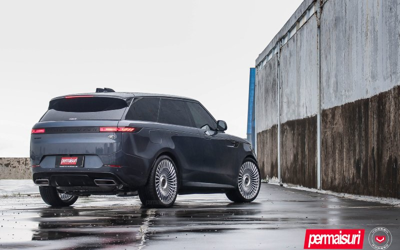 Land Rover Range Rover Sport met Vossen Wheels UV-5 velgen