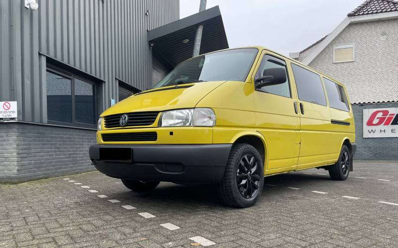 Volkswagen Multivan met MAK Load 5 velgen