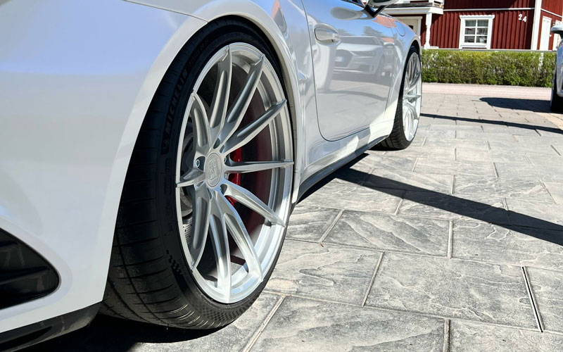 Porsche 911 met Korbach Forged PS10 Forged velgen