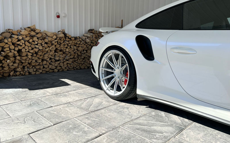 Porsche 911 met Korbach Forged PS10 Forged velgen