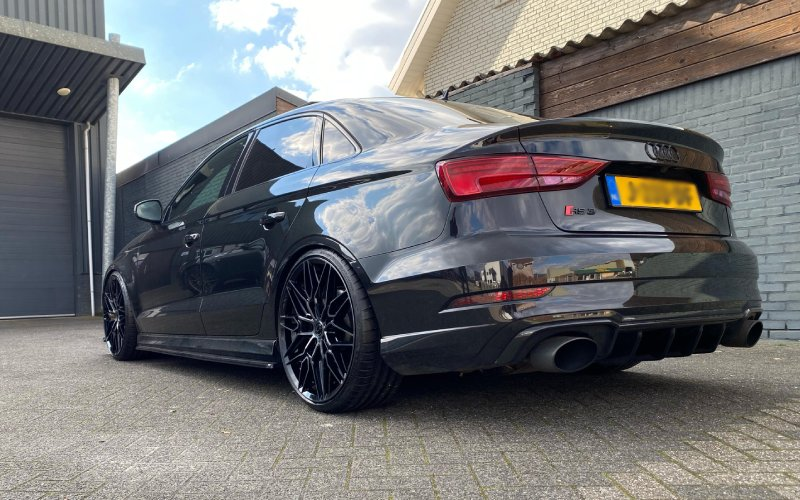 Audi RS3 met Concaver Wheels CVR6 (Flow Forged) velgen