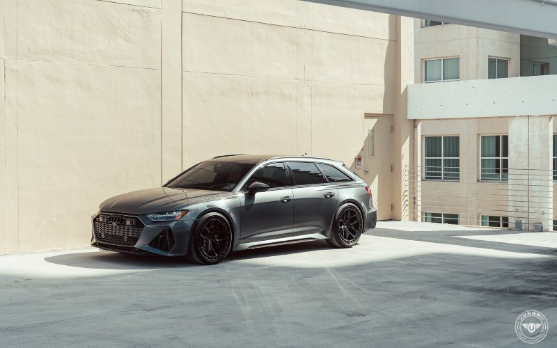 Audi RS6 met Vossen Wheels UV-X velgen