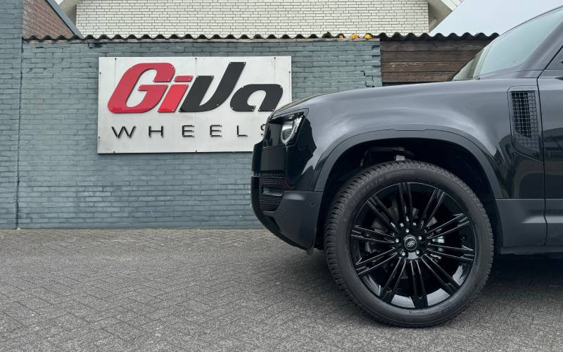 Land Rover Defender met GMP Experience velgen