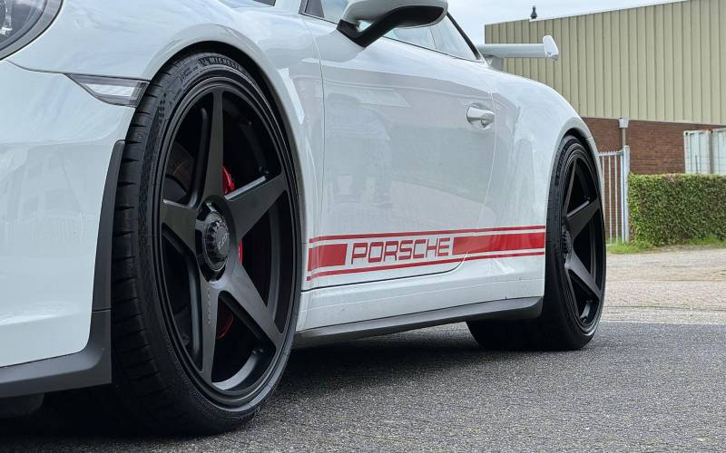 Porsche 911 met Vossen Wheels GNS-1 velgen