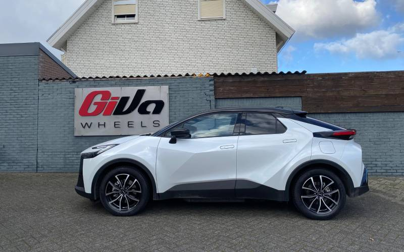 Toyota C-HR met Autec Vidra Vidron velgen