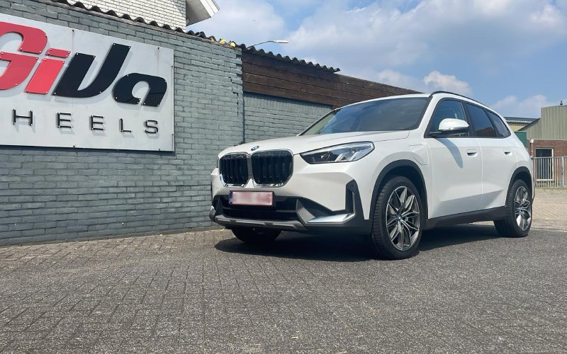 BMW X1 met GMP Specter velgen