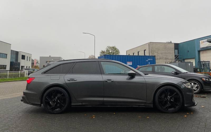 Audi A6 met Tomason AR1 velgen