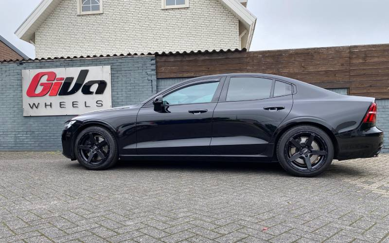 Volvo S60 met Dotz MarinaBay velgen