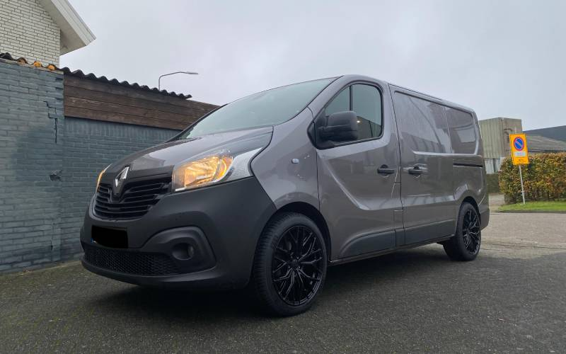 Renault Trafic met 2DRV by Wheelworld WH37 velgen