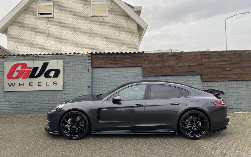 Porsche Panamera met GMP Rebel velgen