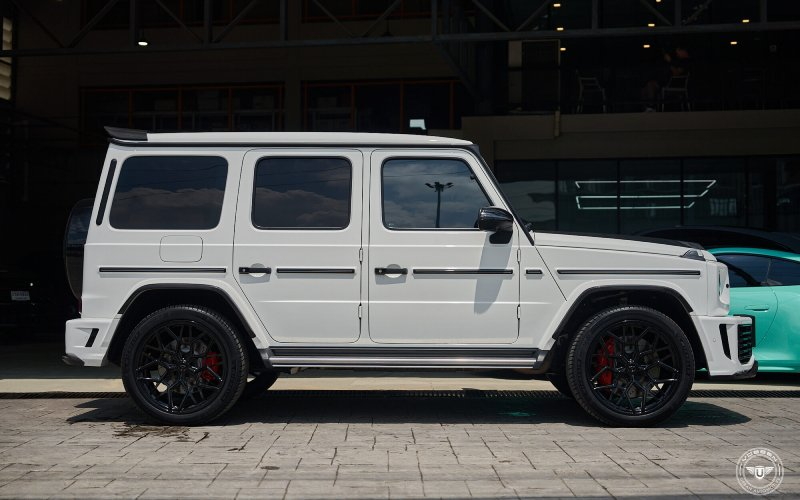 Mercedes-Benz G-Class met Vossen Wheels UV-1 velgen