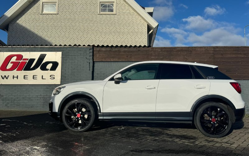 Audi Q2 met MAM RS6 velgen