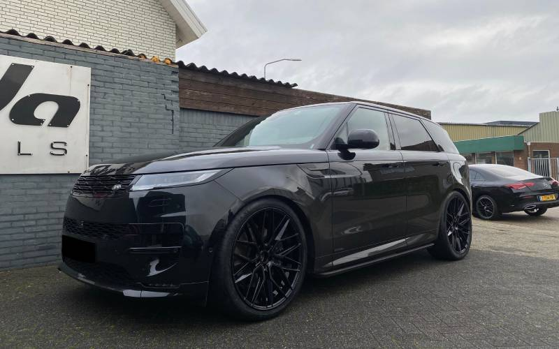 Land Rover Range Rover Sport met Niche Gamma velgen