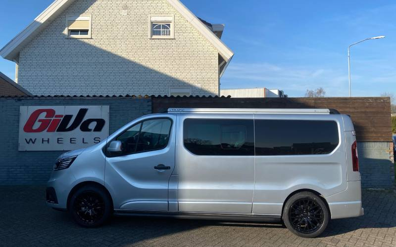 Renault Trafic met 2DRV by Wheelworld WH37 velgen