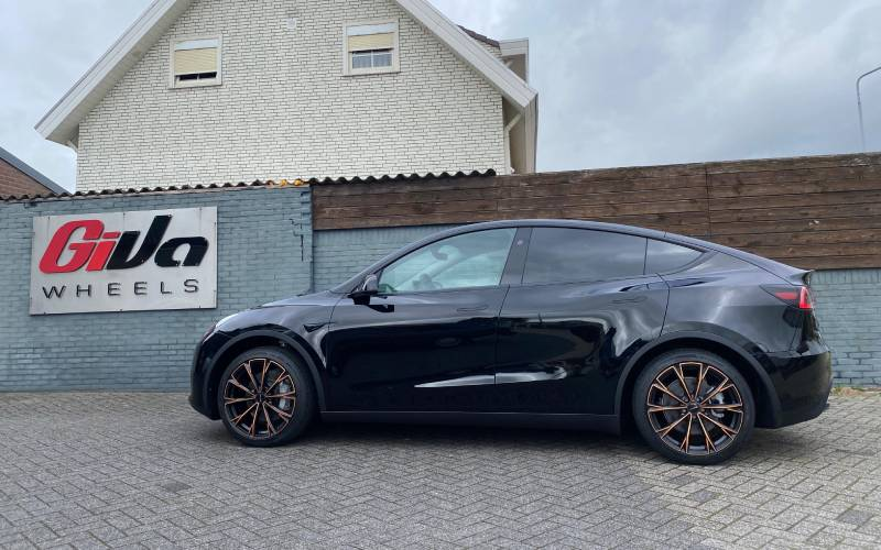 Tesla Model Y met GMP Totale velgen