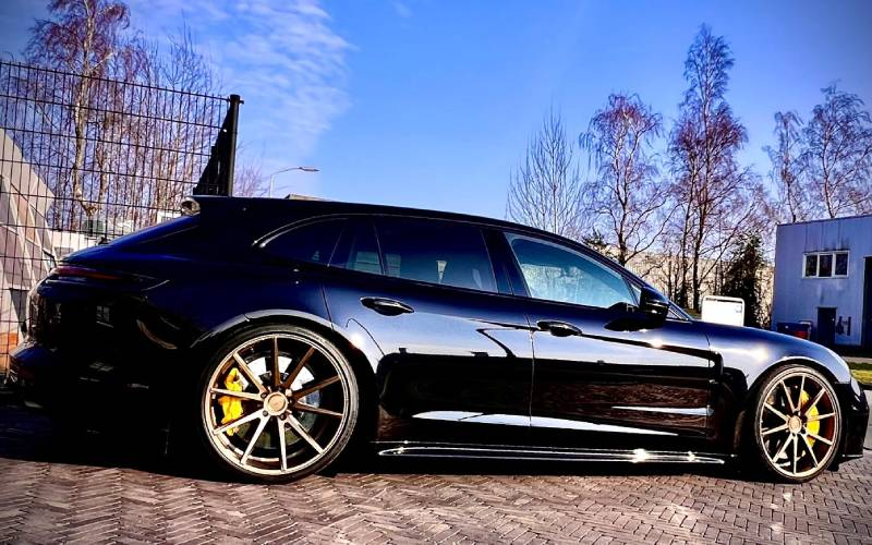 Porsche Panamera met Vossen Wheels VFS-1 velgen