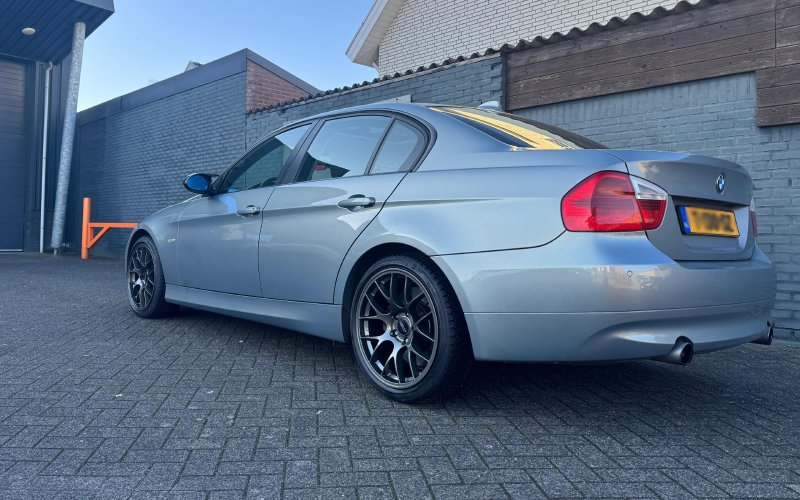 BMW 3-Serie met Apex wheels EC7 velgen