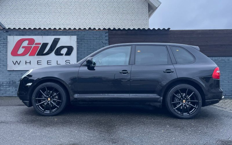 Porsche Cayenne met GMP Titan velgen