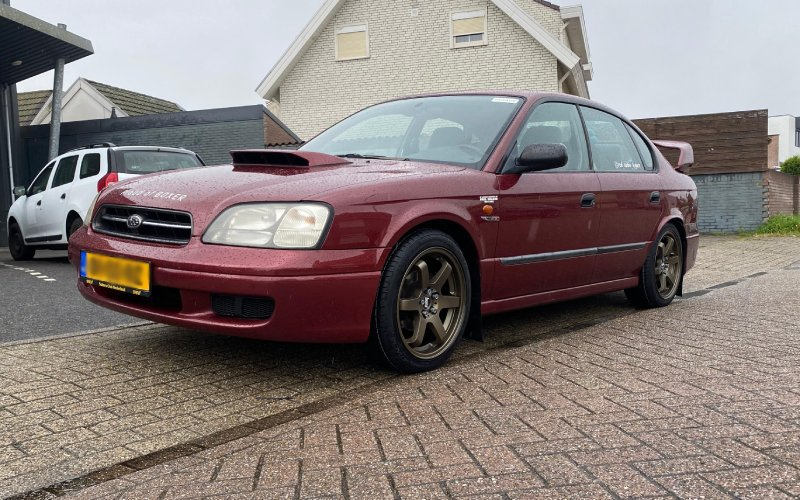 Subaru Legacy met Bola B1 velgen