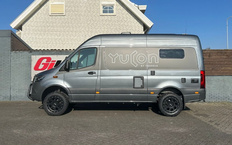 Mercedes-Benz Sprinter met Delta 4x4 Klassik B velgen