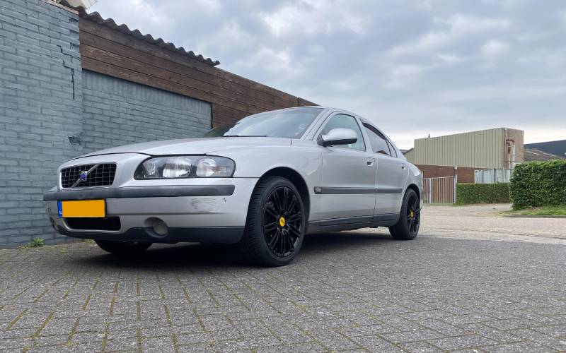 Volvo S60 met MAM A4 velgen