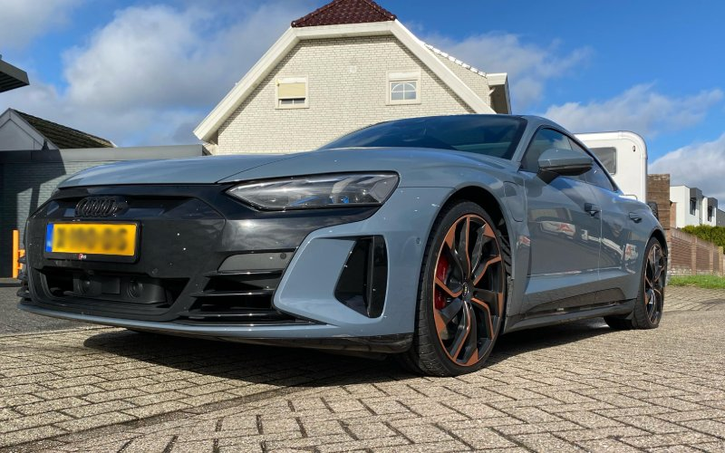 Audi e-tron GT met GMP Rebel velgen