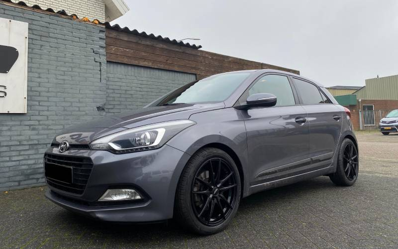 Hyundai i20 met Inter Action Zodiac velgen