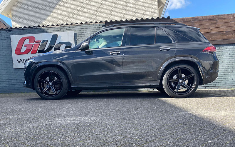 Mercedes-Benz GLE met artForm AF301 velgen