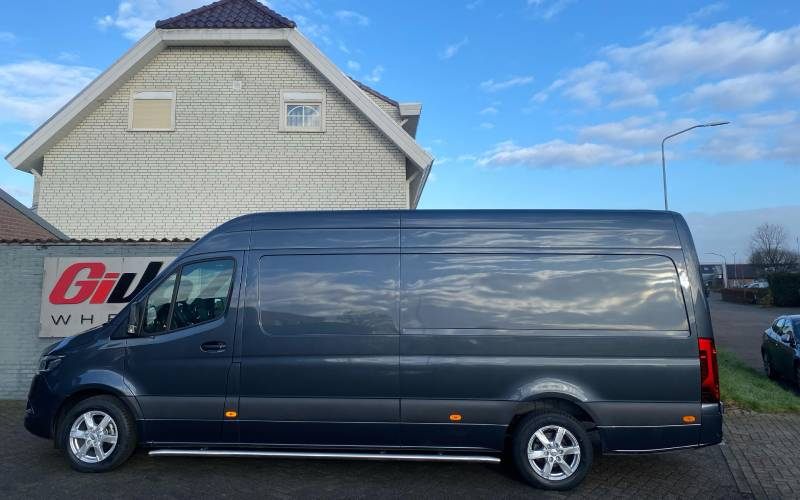 Mercedes-Benz Sprinter met Alutec Titan velgen