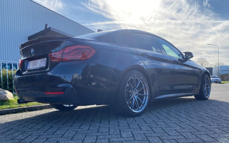 BMW 4-serie met Japan Racing JR37 velgen