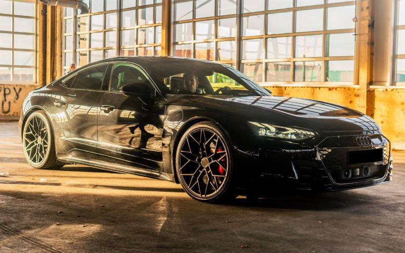 Audi e-tron GT met Korbach Forged PS3 velgen