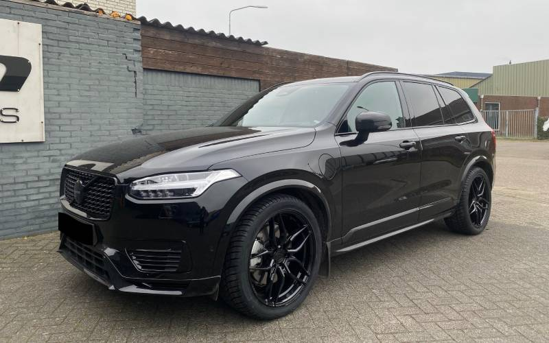 Volvo XC90 met Concaver Wheels CVR3 (Flow Forged) velgen